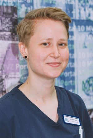 Porträt von Katrin Krügel, verantwortliche Mitarbeiterin in der Endoskospie